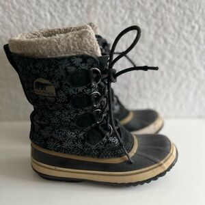 𝅺womens Sorel Snowflake Black Waterproof Snow Boots NL1715-011 Size 6